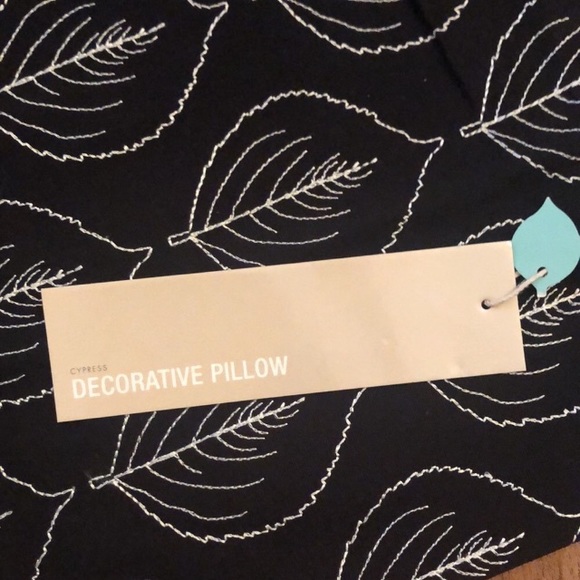 NWT Duck River Textile Cypress Decorative Pillowcase Cover - Picture 2 of 8